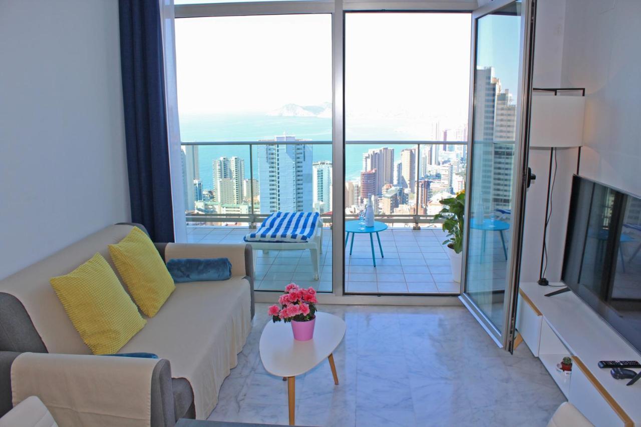 Skyline 20 Apartamento De Lujo Con Terraza Privada Y Vistas Al Mar Benidorm Dış mekan fotoğraf